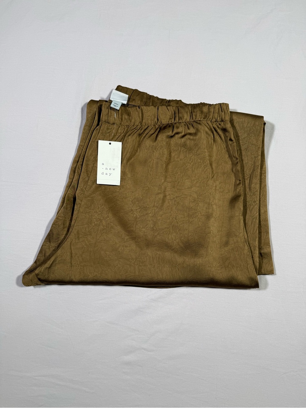 a new day Women’s Bronze Elastic-Waist “Silky” Pants